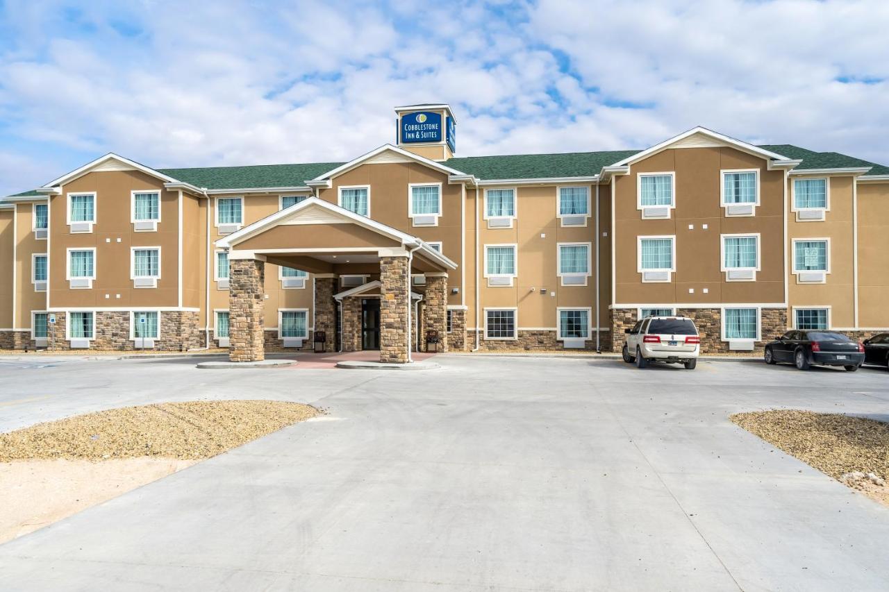 Cobblestone Inn & Suites - 克米特 外观 照片