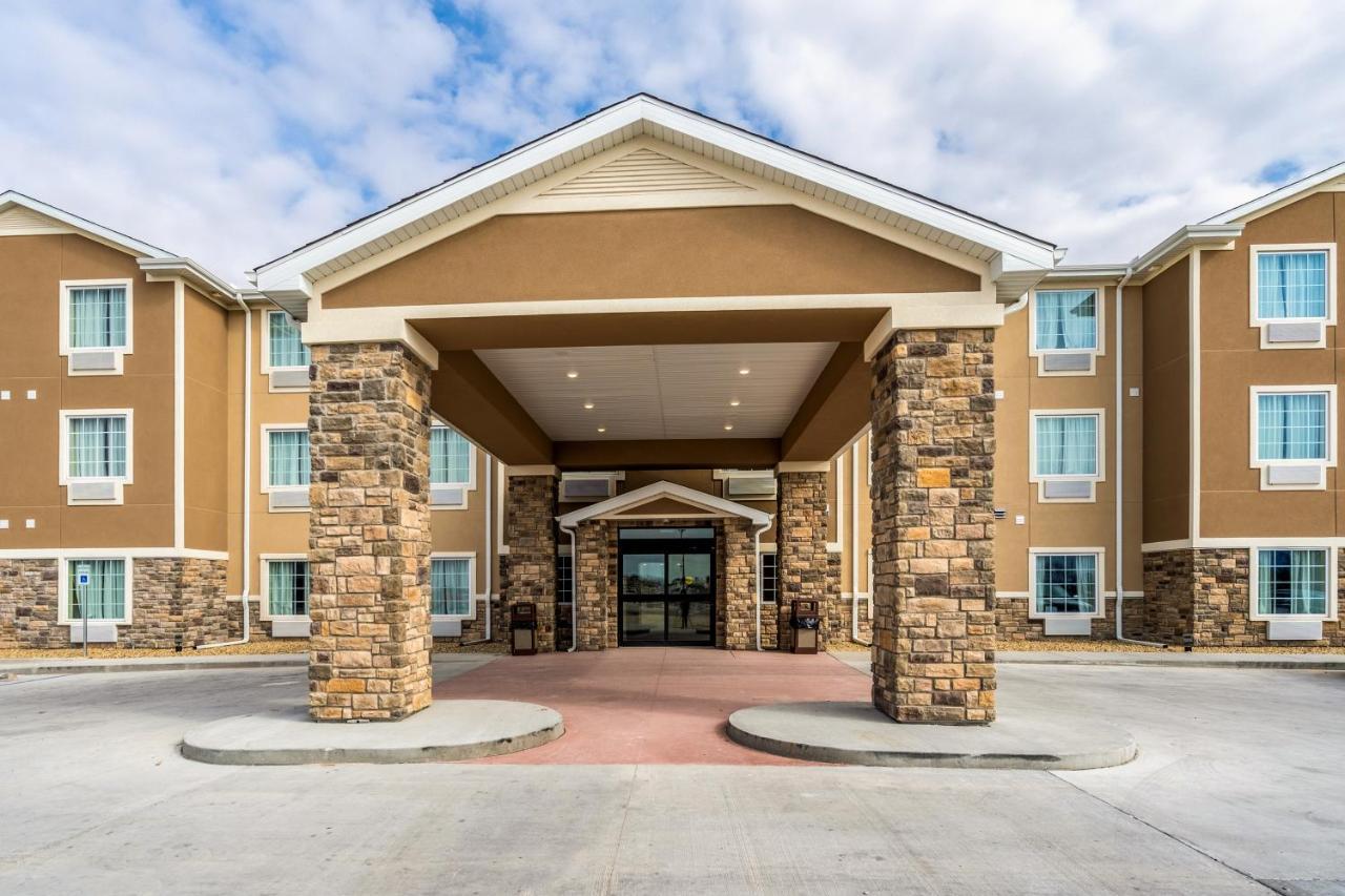 Cobblestone Inn & Suites - 克米特 外观 照片
