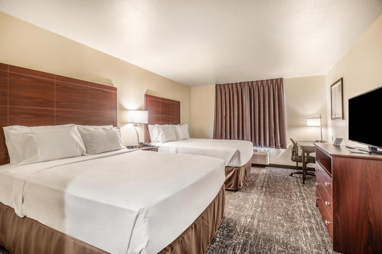 Cobblestone Inn & Suites - 克米特 外观 照片